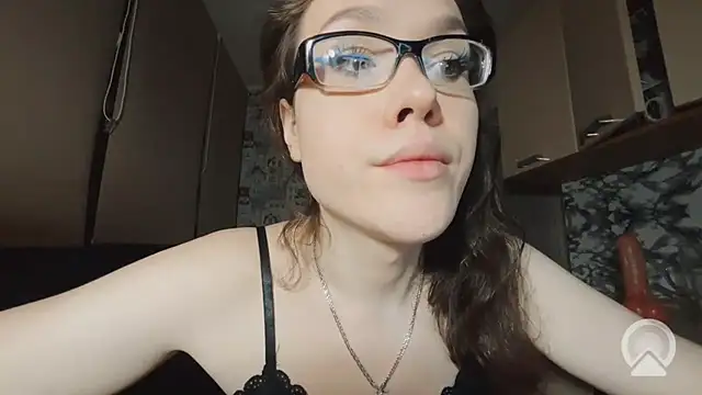 Show modela RachelSav na web-kameri