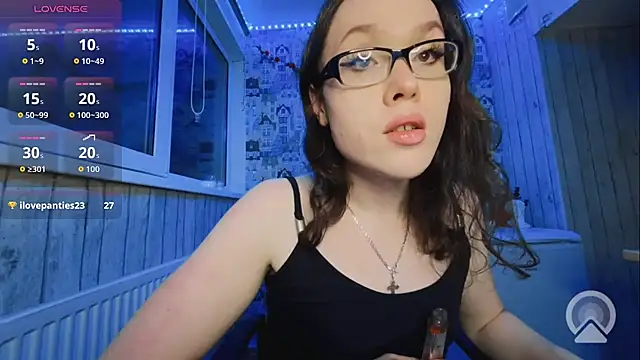 Show modela RachelSav na web-kameri