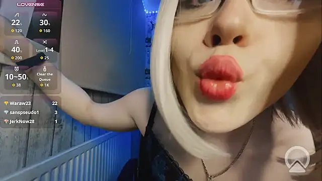 RachelSav webcam show