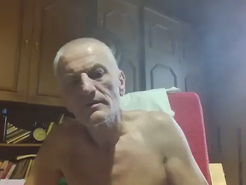 1973teacher Show in webcam