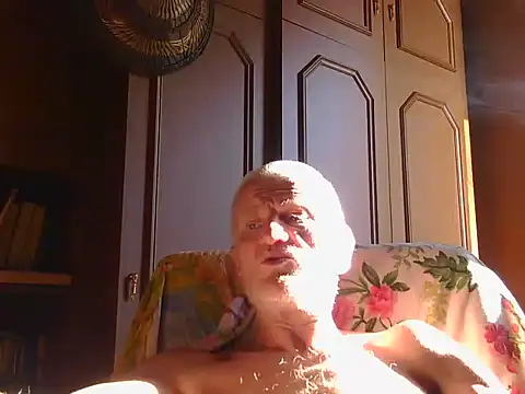 1973teacher Adlı Modelin Web Kamerası Şovu