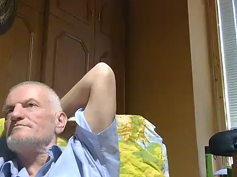 Show modela 1973teacher na web-kameri