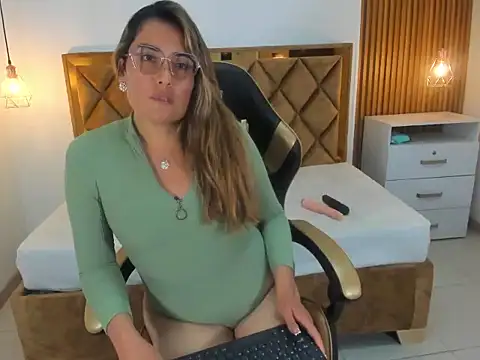 MiaAmadorVS' Webcam Show