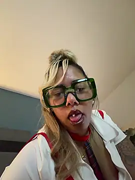 BarbieDollHtx's Webcam Show