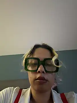 FamousBarbieDoll's Webcam Show