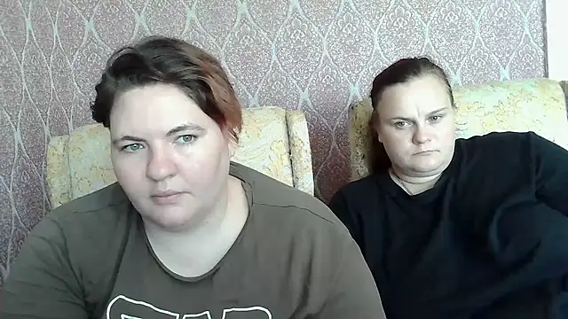 MilaXHelen Show in webcam