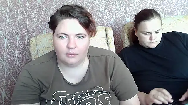 Pokazy przed kamerką – MilaXHelen