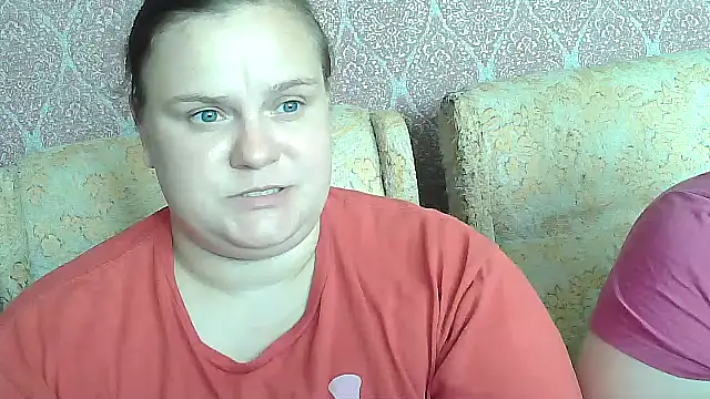 MilaXHelen webcam show