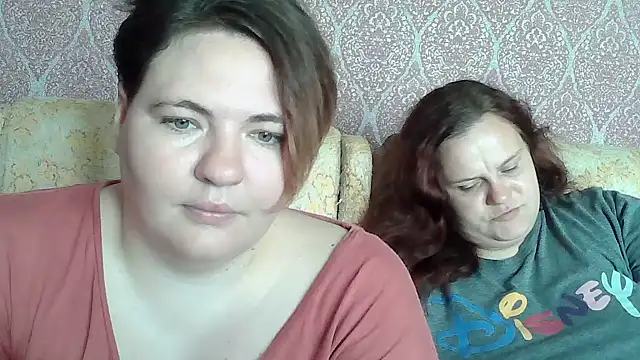 MilaXHelen Show Webcam