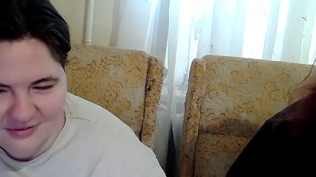 MilaXHelen webcam show