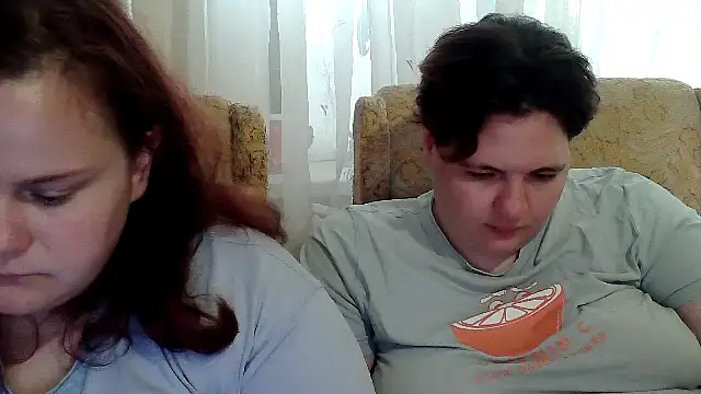 MilaXHelen Pertunjukan Webcam