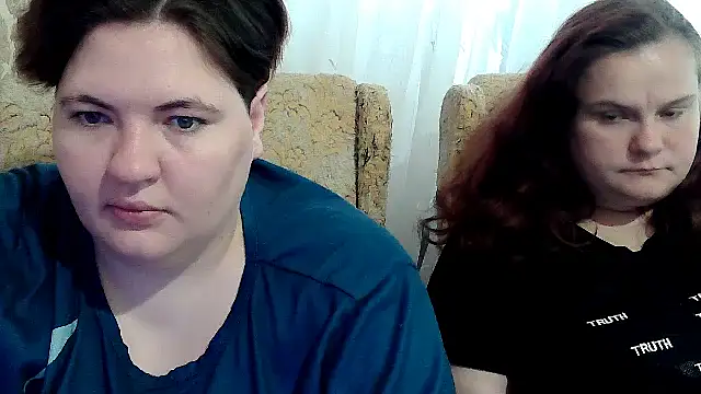 Show modela MilaXHelen na web-kameri