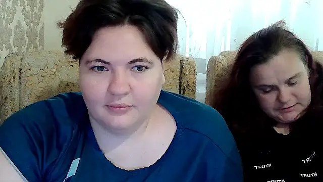 MilaXHelen webcam show