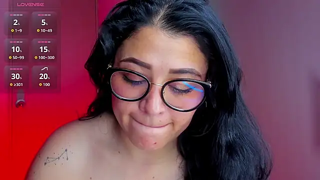 LuisaGranados' Live XXX Chat