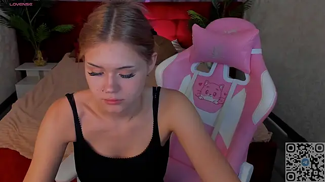 Chatroom XXX en direct de BabySunsh1ne_
