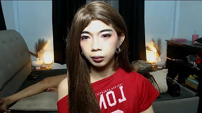 הופעת וובקאם של horsecock_xyra