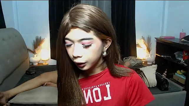 הופעת וובקאם של horsecock_xyra