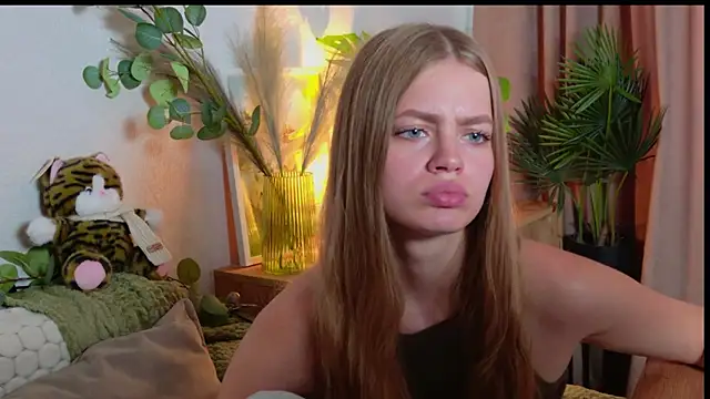دردشة EmillyDiamond الجنسية المباشرة