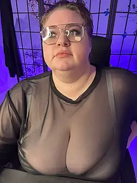 Show modela DriveThruChloe na web-kameri