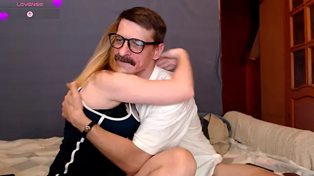 CozyCurves' Webcam Show