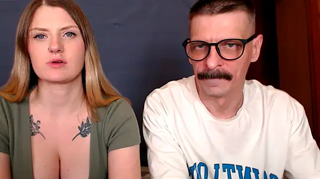 CozyCurves webcam show