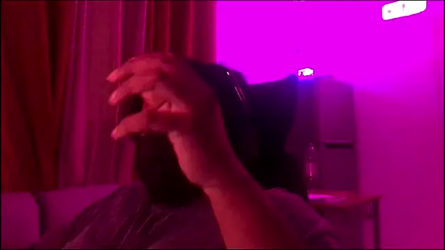 Webkamerová show cafunegasm