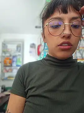 Cute_hollywood1 Шоу с уебкамера