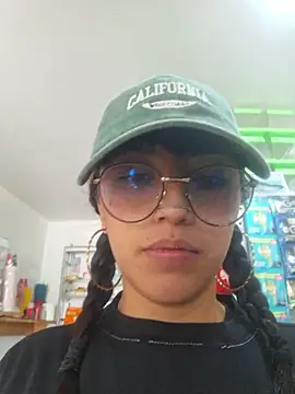 Cute_hollywood1 – webcam-show
