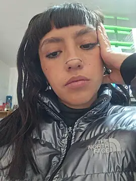 Cute_hollywood1: διαδικτυακό σόου στην κάμερα