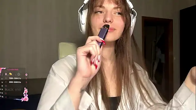 LorinaSpero 现场XXX聊天