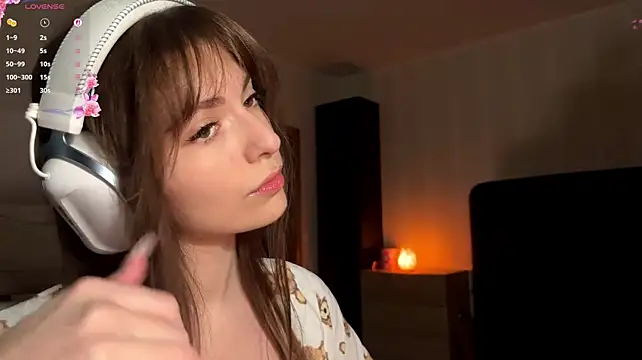 LorinaSpero's Live XXX Chat
