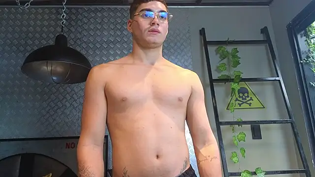 ThiagoFox's Webcam Show