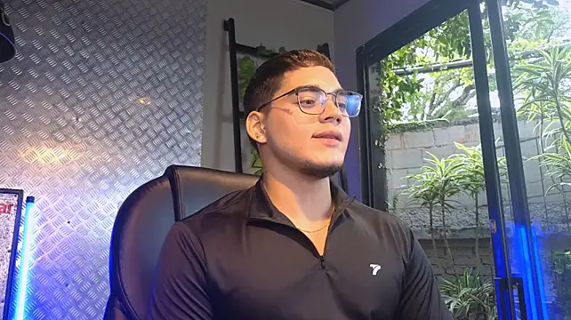 ThiagoFox webcam show