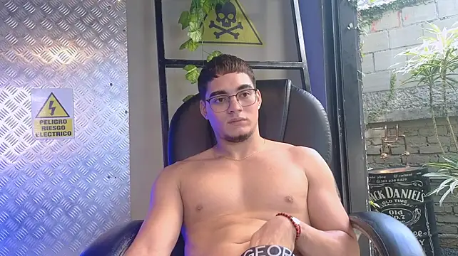 ThiagoFox 网络视讯表演