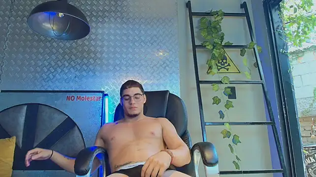 ThiagoFox Show in webcam