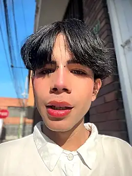 Webkamerová show yeremmy_xh