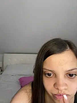 Show modela Power_Couple10 na web-kameri