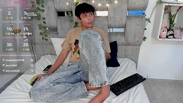 Nathanbell_ Show in webcam