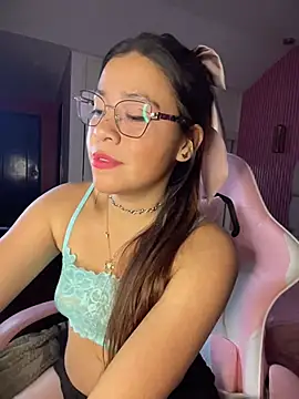 Chat +18 de Dayan_Mora ao vivo