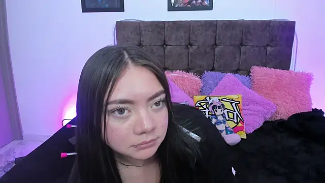 Yselle_Whitemoor Webcamshow