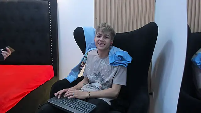Show de webcam de Ari_Stonne