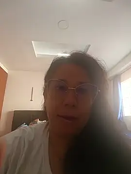 Avril_xxx's Live XXX Chat
