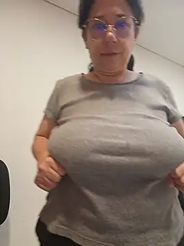 Avril_xxx's Webcam Show