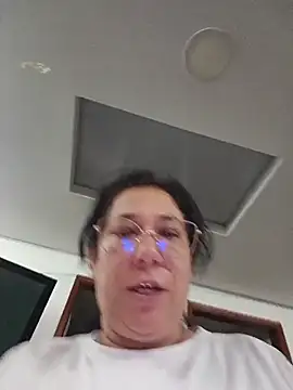 XXX chat uživo modela Avril_xxx