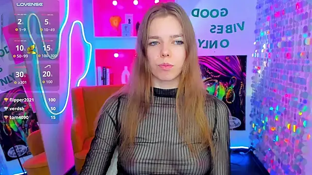 دردشة TinaTayylor الجنسية المباشرة
