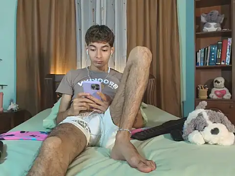 Show modela GeorgieDen na web-kameri