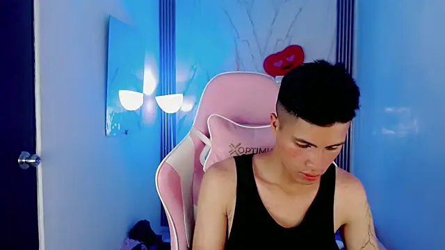 Ascii_one webcam show