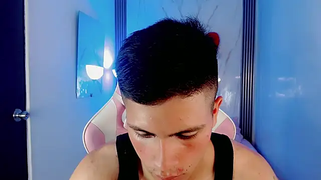 Ascii_one Webcam-Show