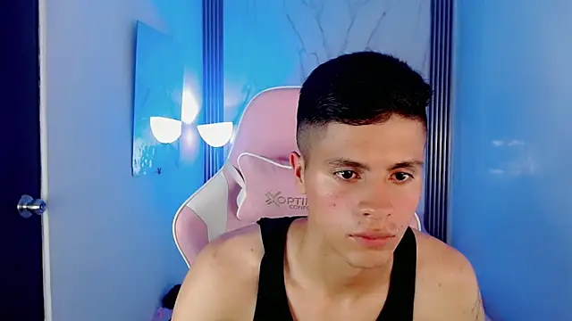 Ascii_one webcam show