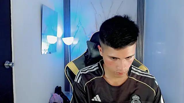 Ascii_one Webcam show